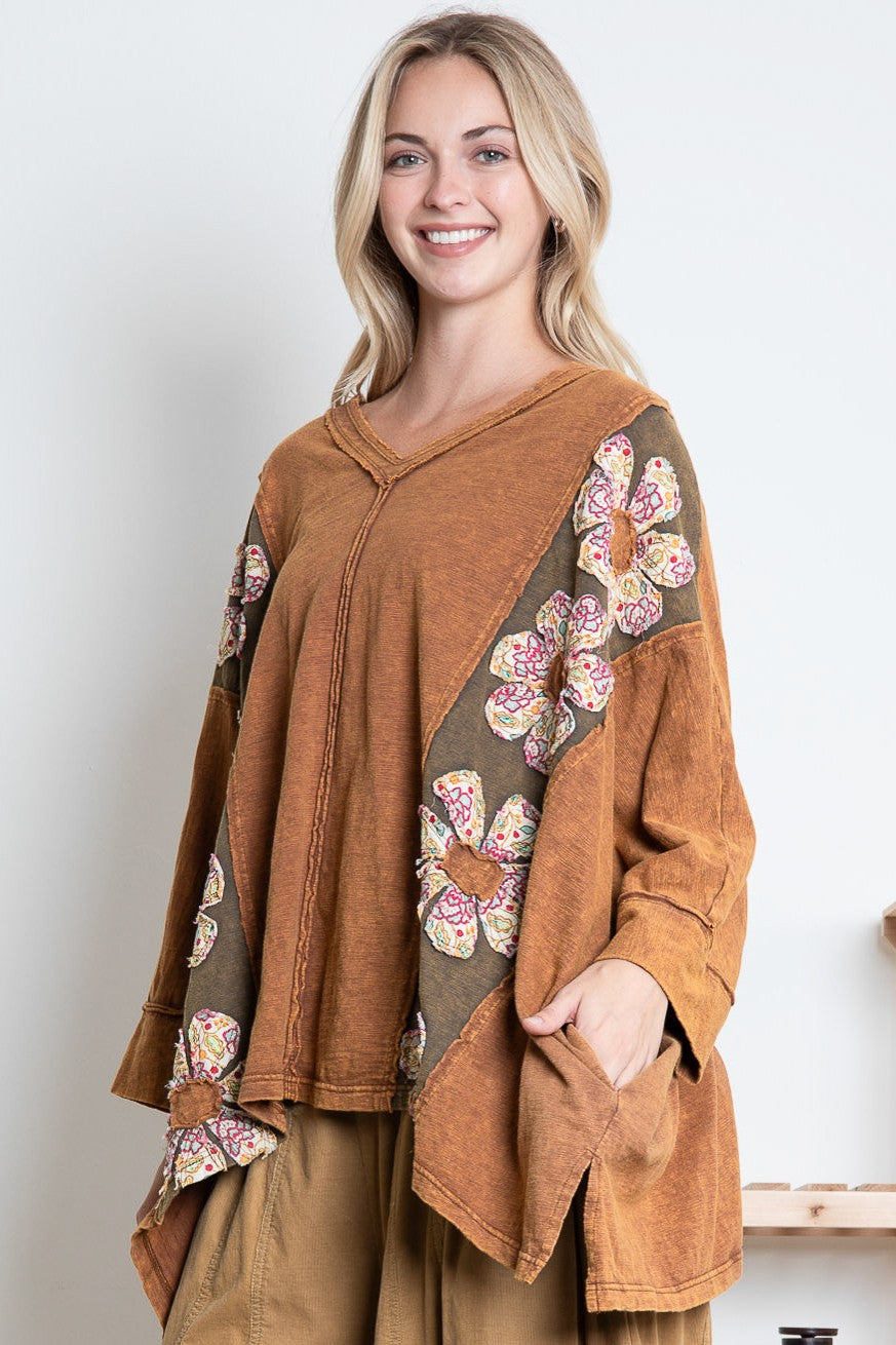 Popping Up Daisies Patchwork Top in Mocha