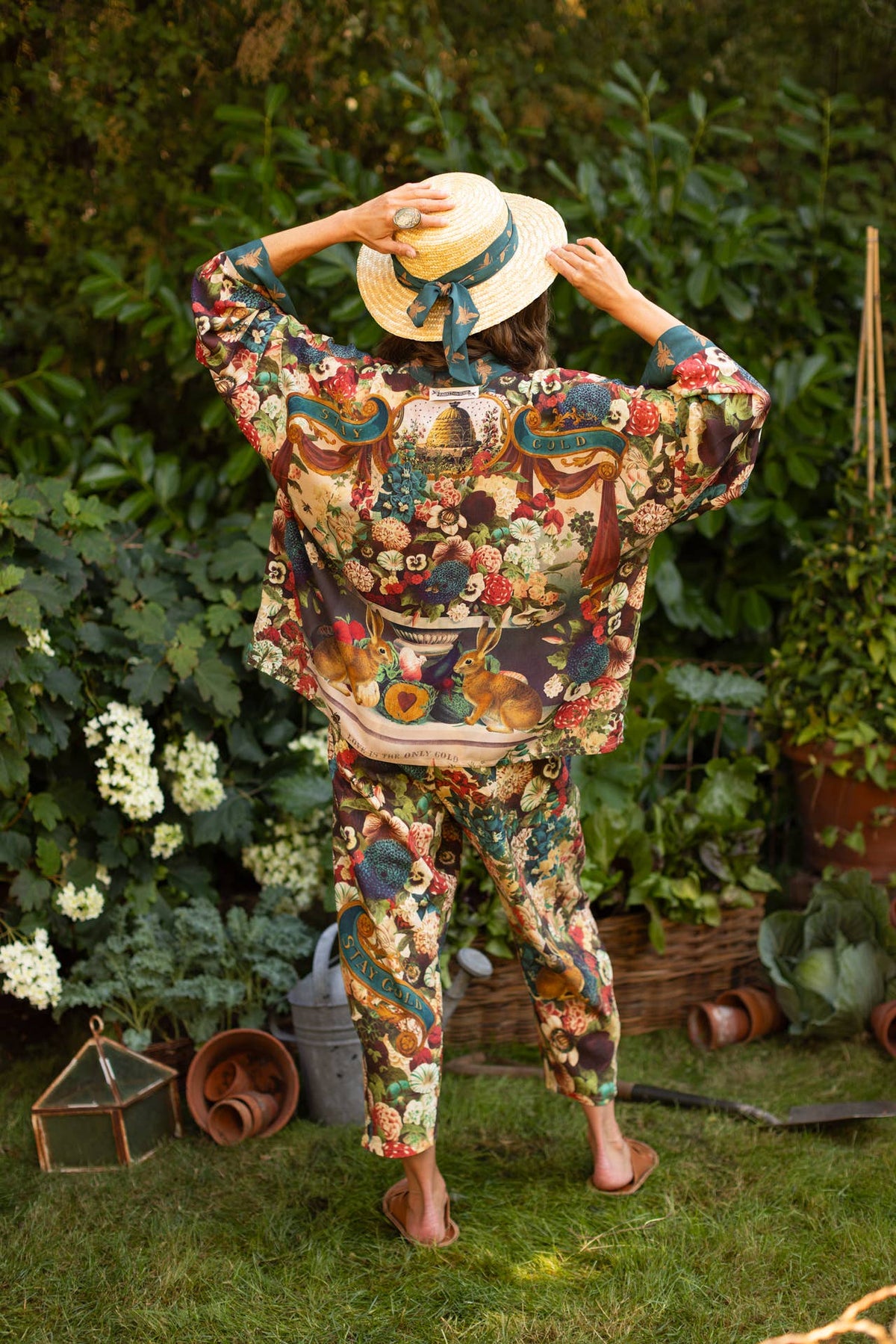 Market Of Stars Stay Gold Cropped Kimono