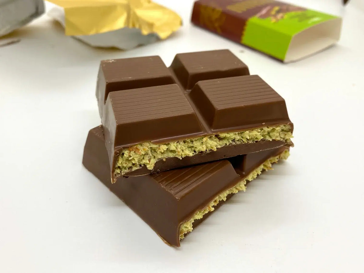 V-Gift Pistachio Praline Dubai Chocolate Bar – Crispy 192gr: 10 Pieces (192g Each)