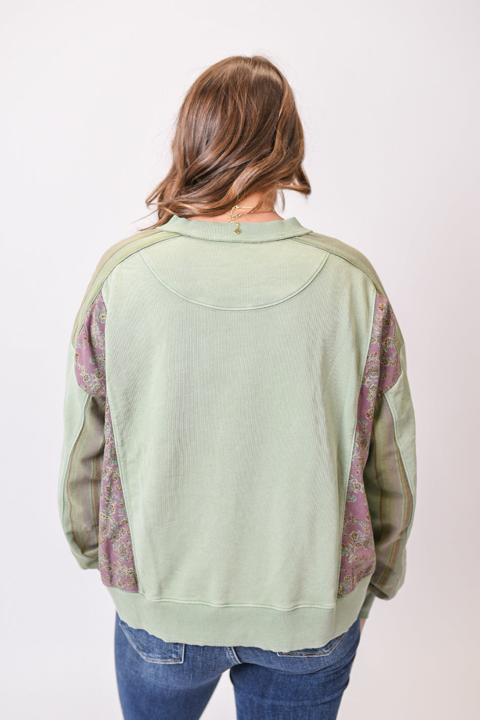 Vintage Vibes Pullover in Sage