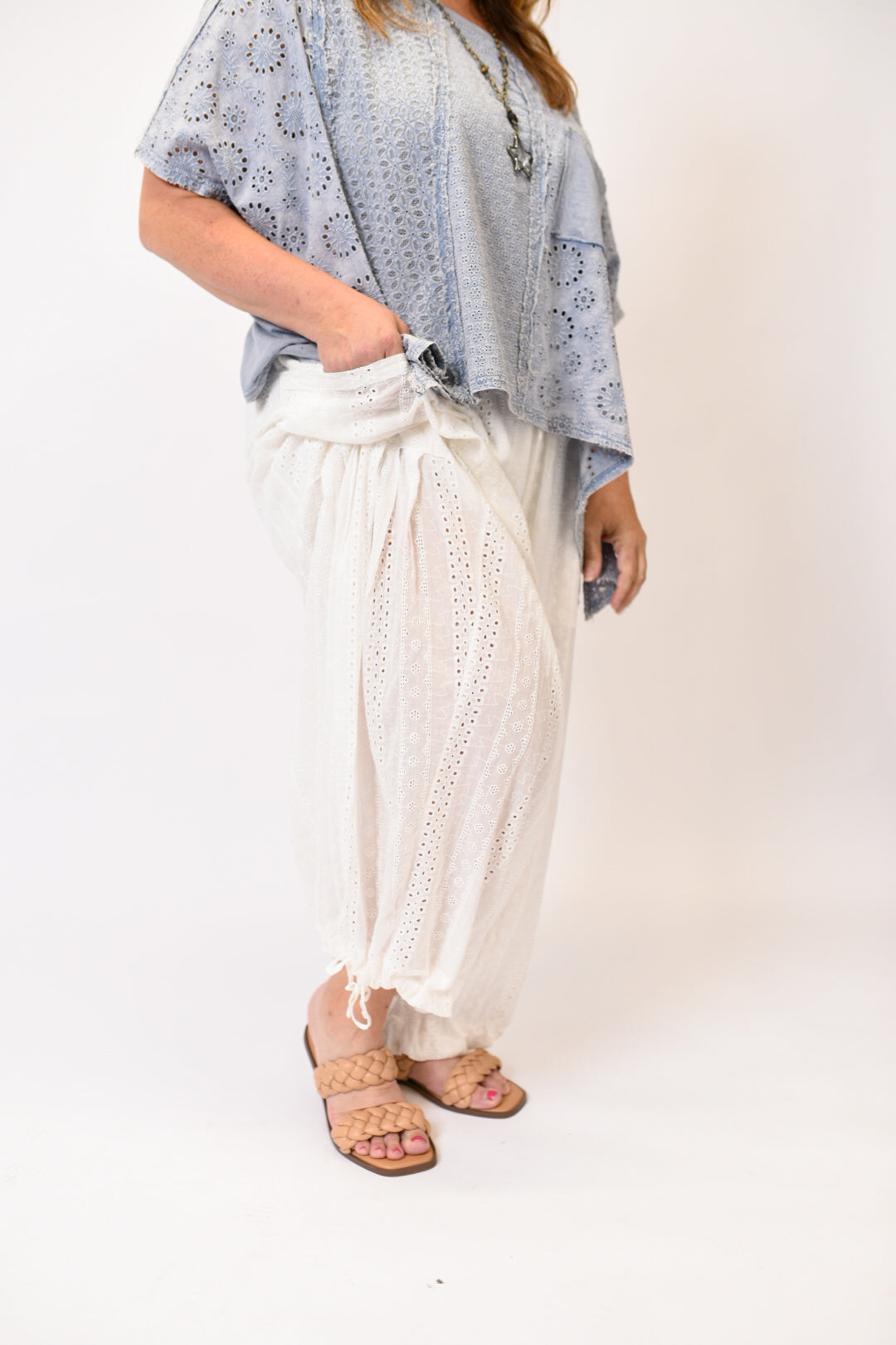 Delicate Daisy Pants in White Oli &amp; Hali