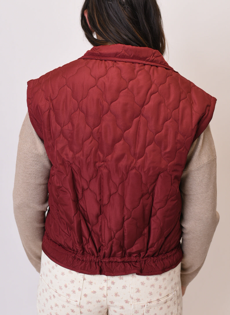 Caffeine Run Quilted Vest in Burgundy