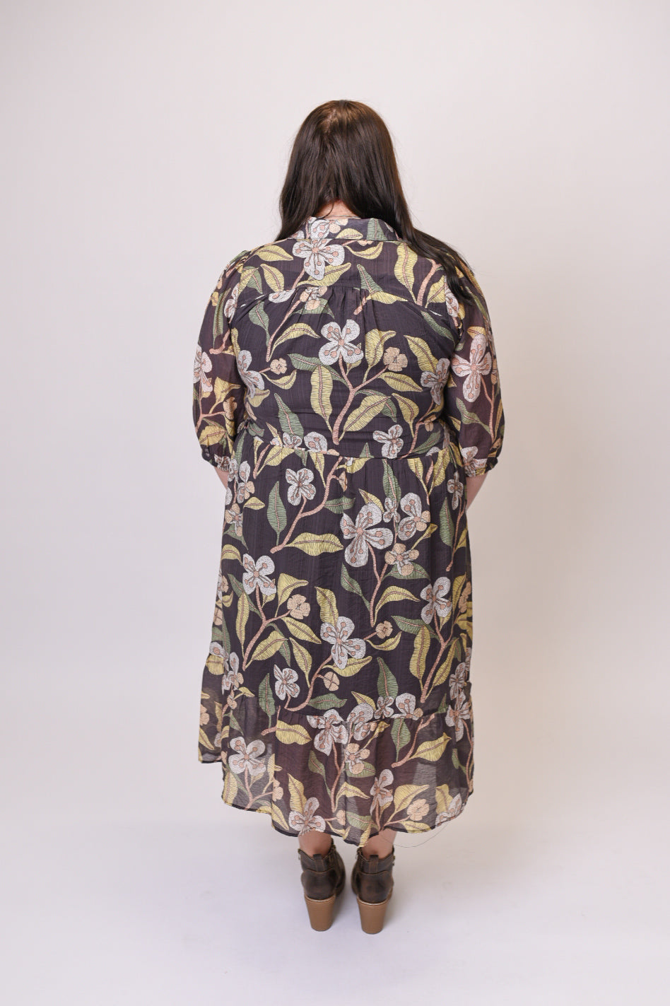 Garden Medley Midi Dress in Curvy