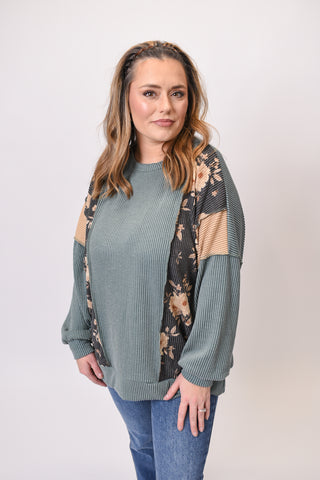 Fallen Petals Ribbed Pullover in Olive