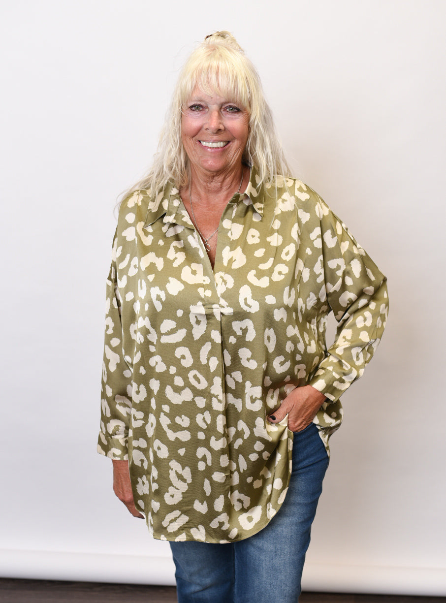 Enchanted Jungle Blouse in Dry Herb