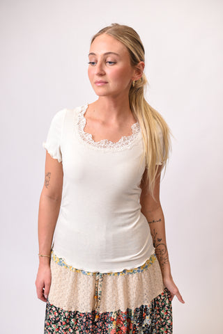 Lace Darling Top in Oatmeal