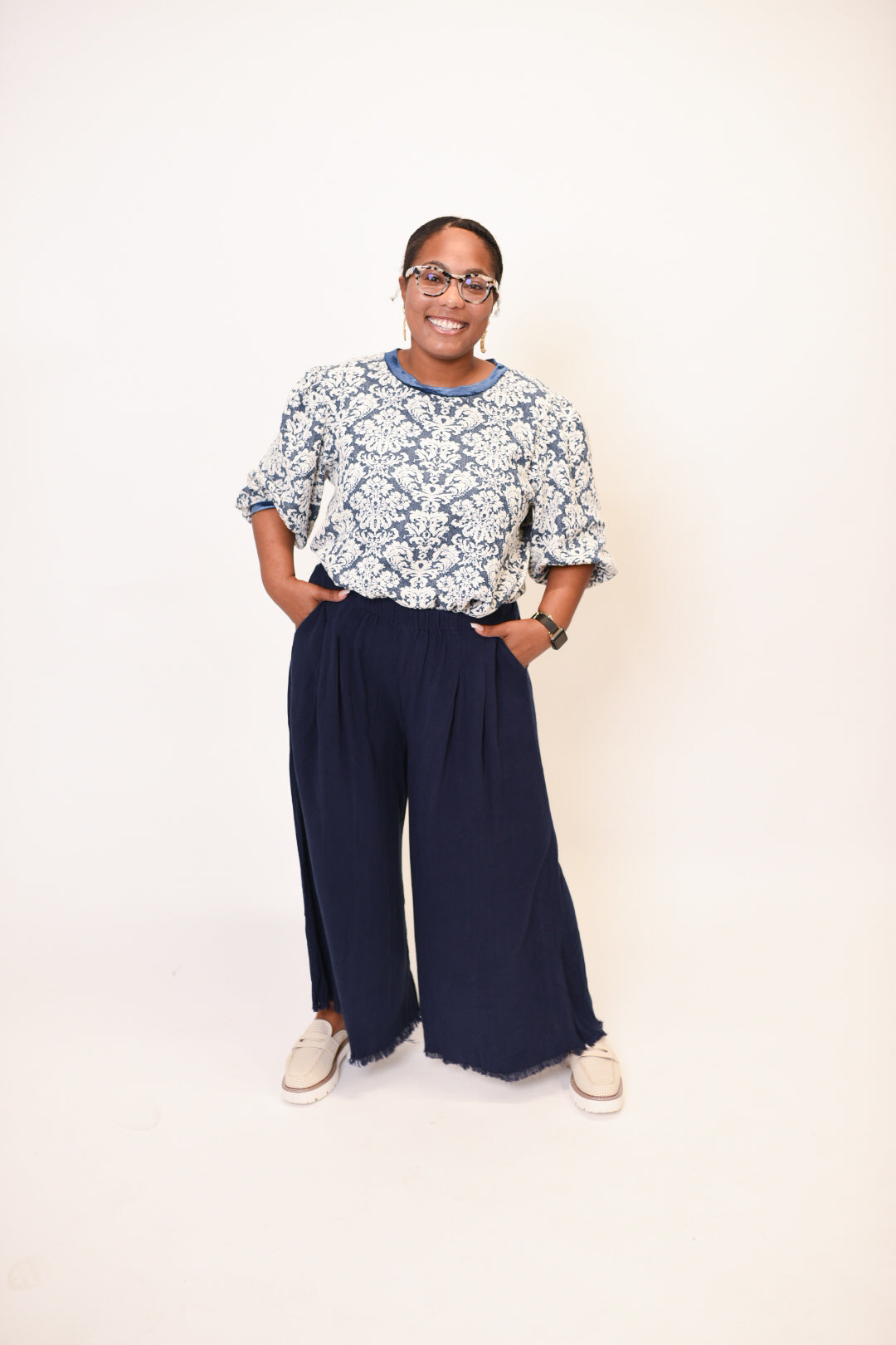 Perfect Pleats Linen Blend Pants in Navy