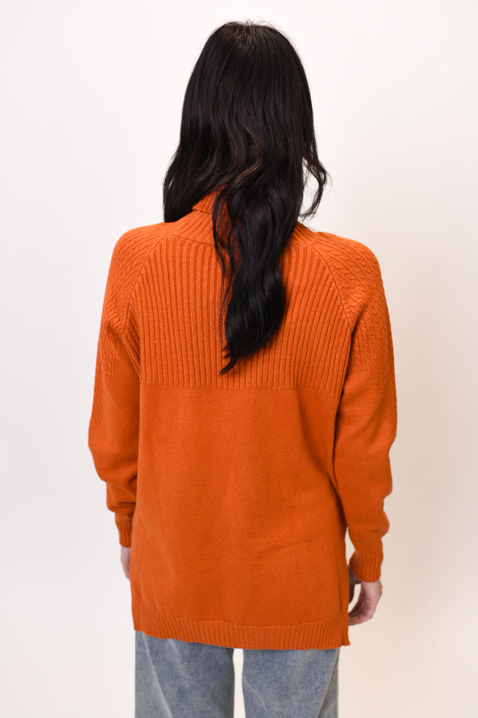 Dafne Cable Accent Sweater