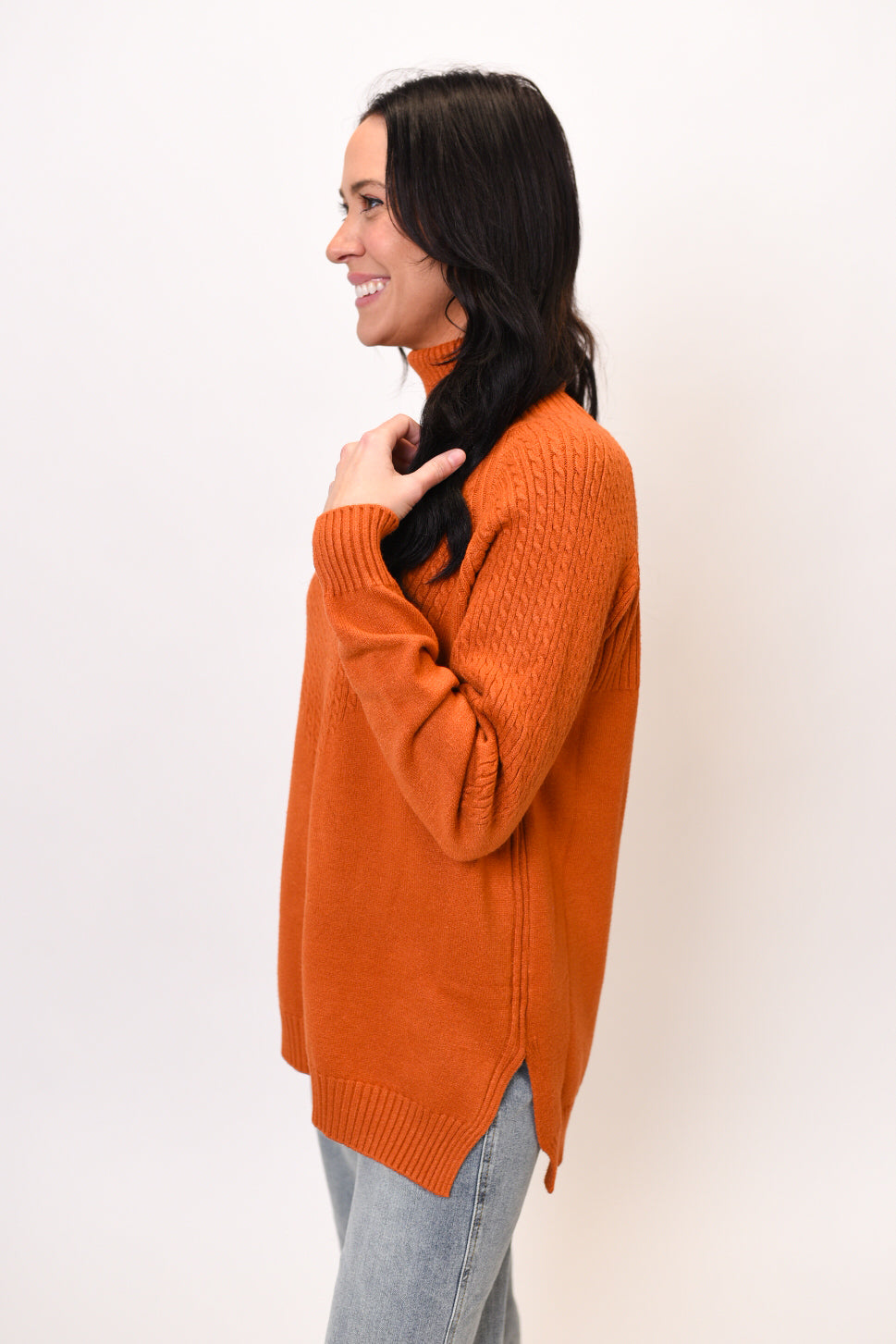 Dafne Cable Accent Sweater