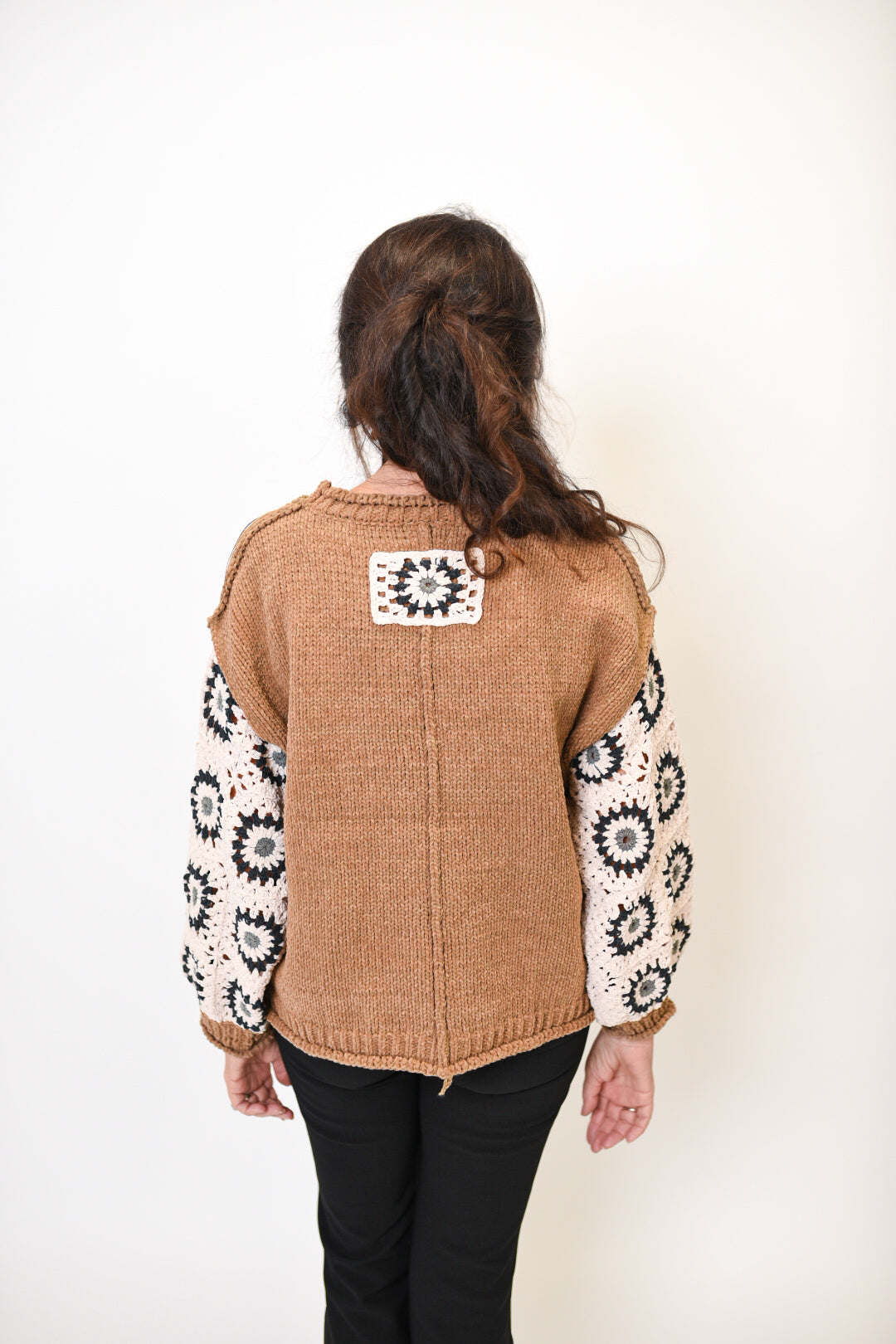 Cabin Glow Knit Sleeve Sweater