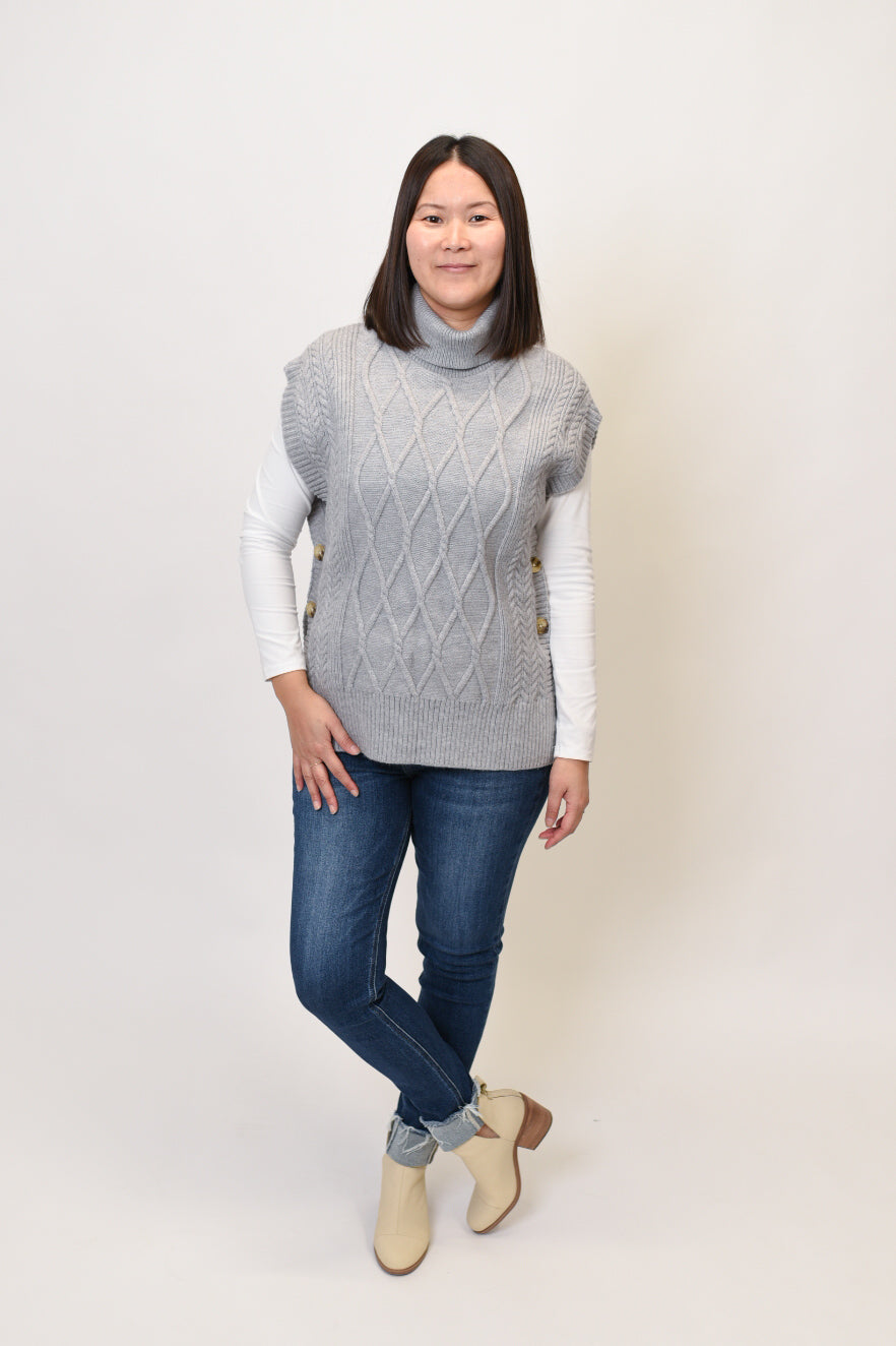 Leora Sweater Vest in Grey