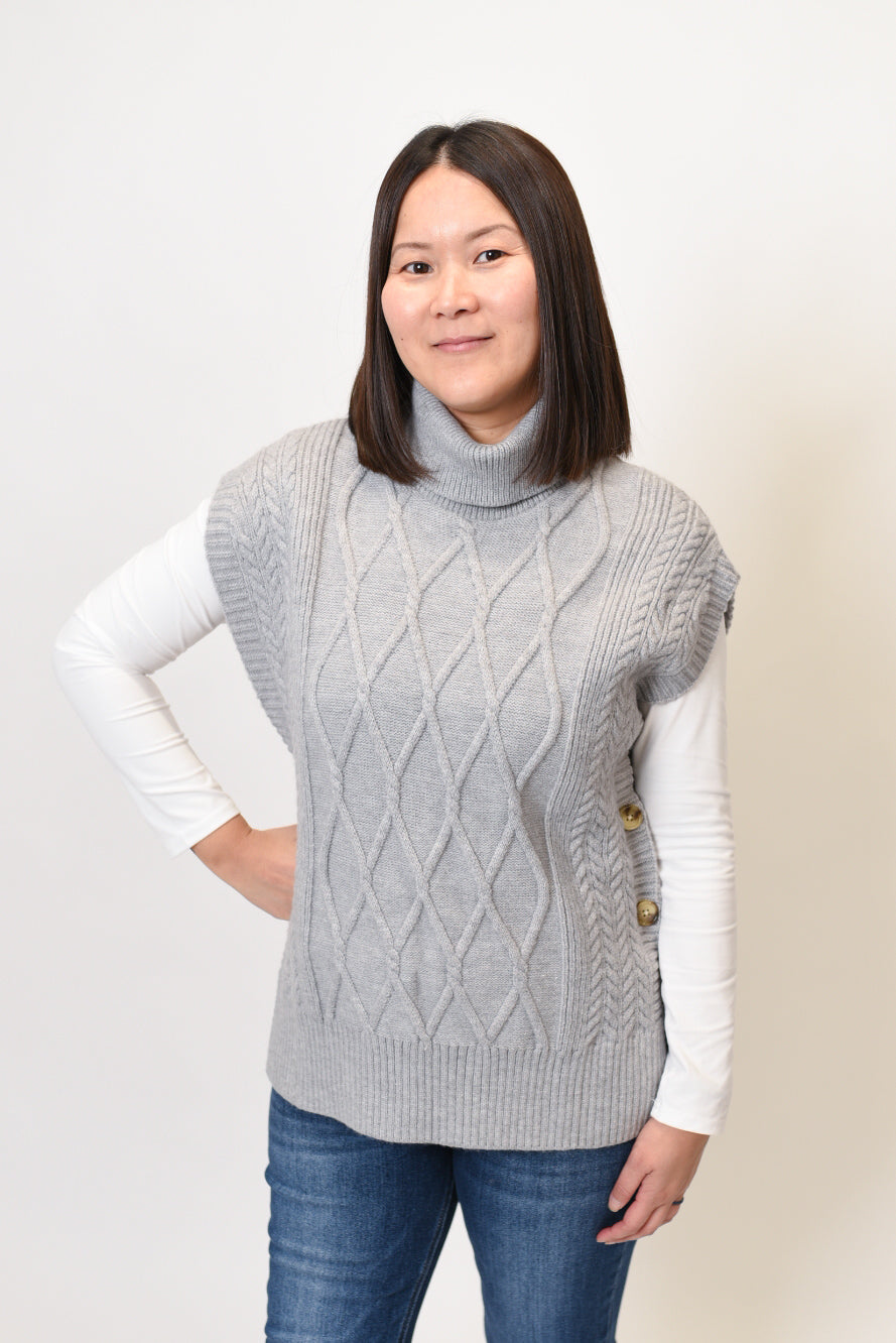 Leora Sweater Vest in Grey