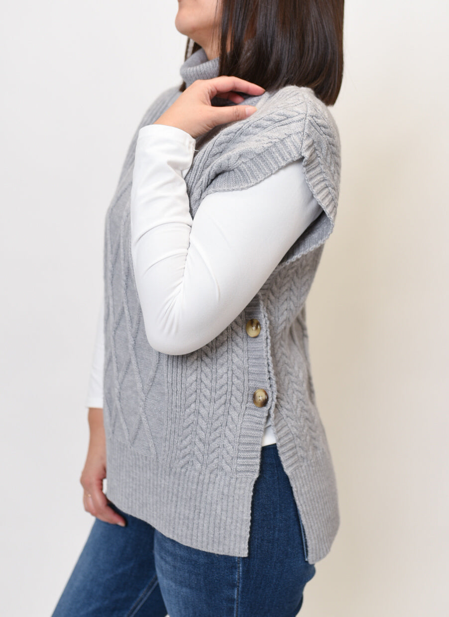 Leora Sweater Vest in Grey