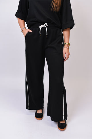Everyday Motion Pant in Black