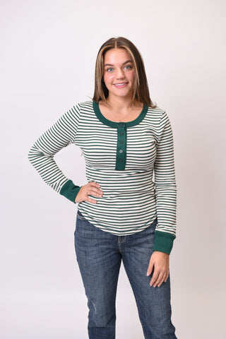 The Off Duty Henley in Green