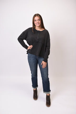 Day Off Pullover in Black