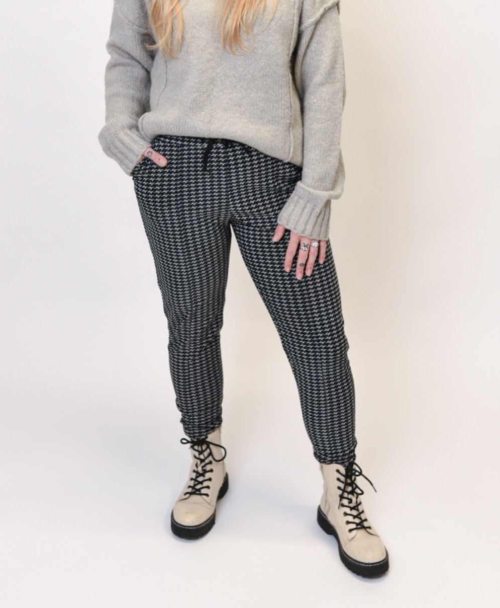 Jasmine Traveler Pants Houndstooth