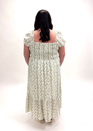 Garden Path Midi Dress Curvy