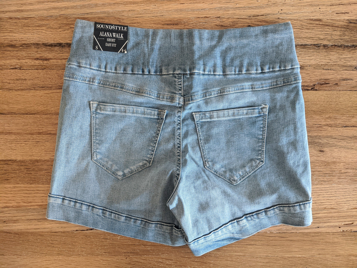 Sound Style Pull On Shorts in Lt Denim