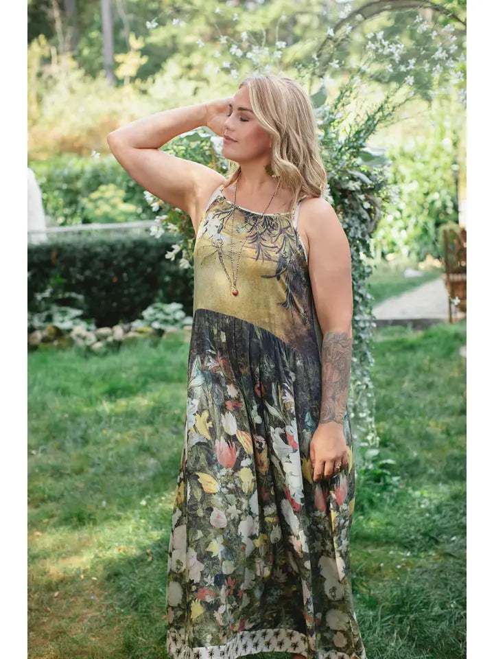 I Dream in Flowers Bohéme Slip Dress With Bees