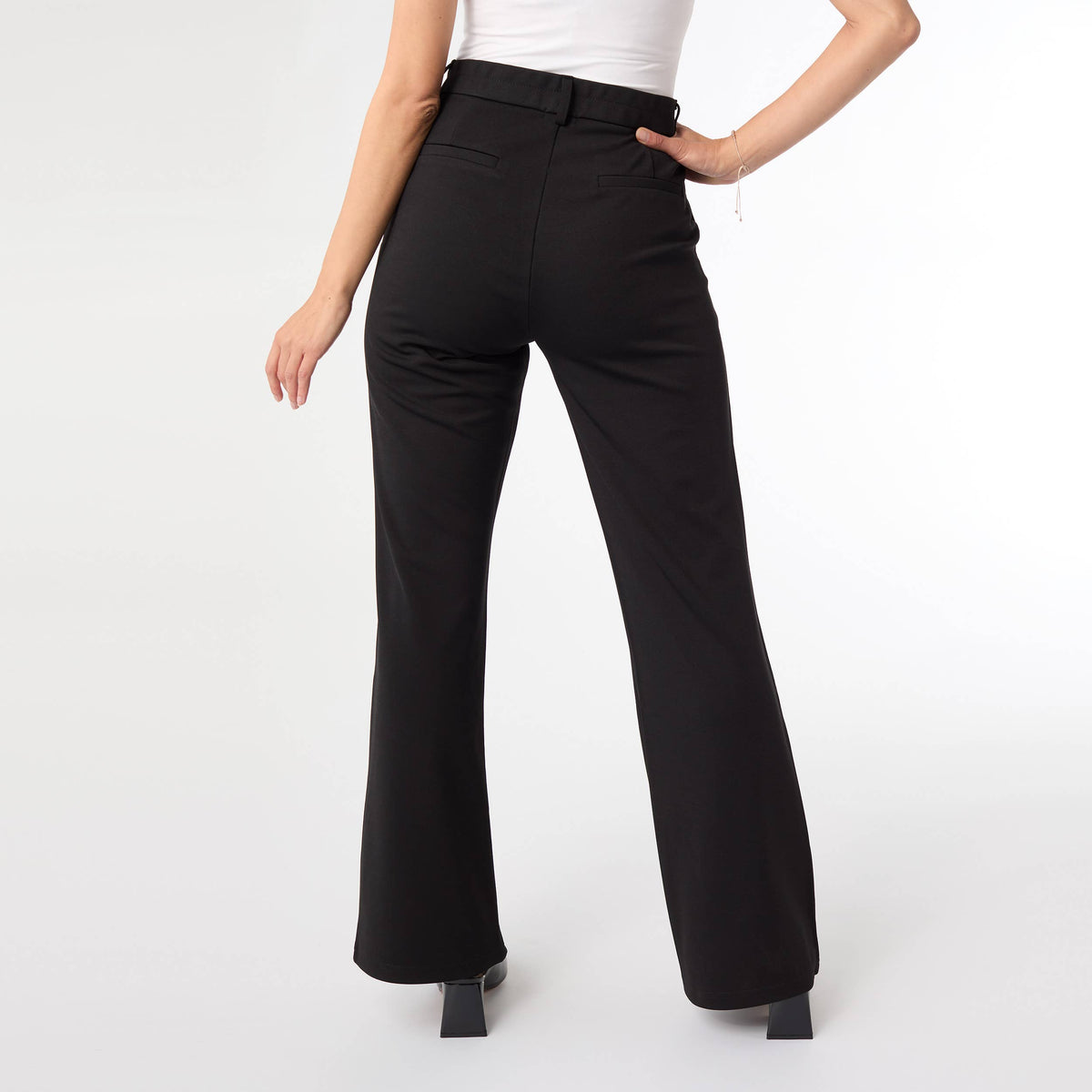 Riley Dress Pant in Black