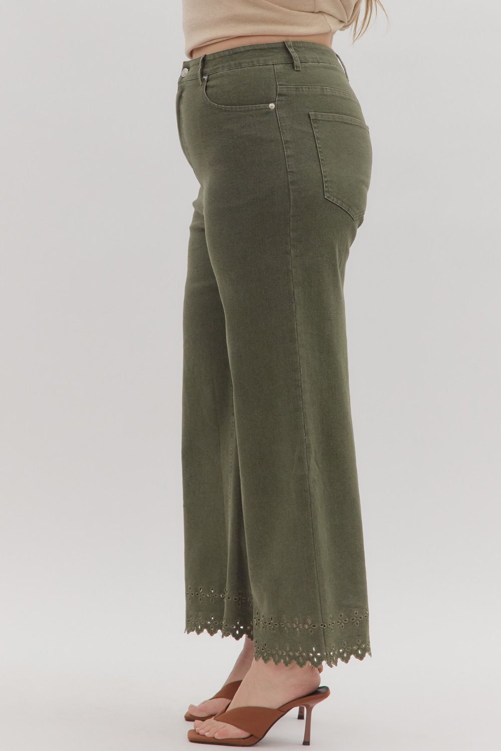 Eyelet Trimmed Ankle Jeans in Olive- Curvy