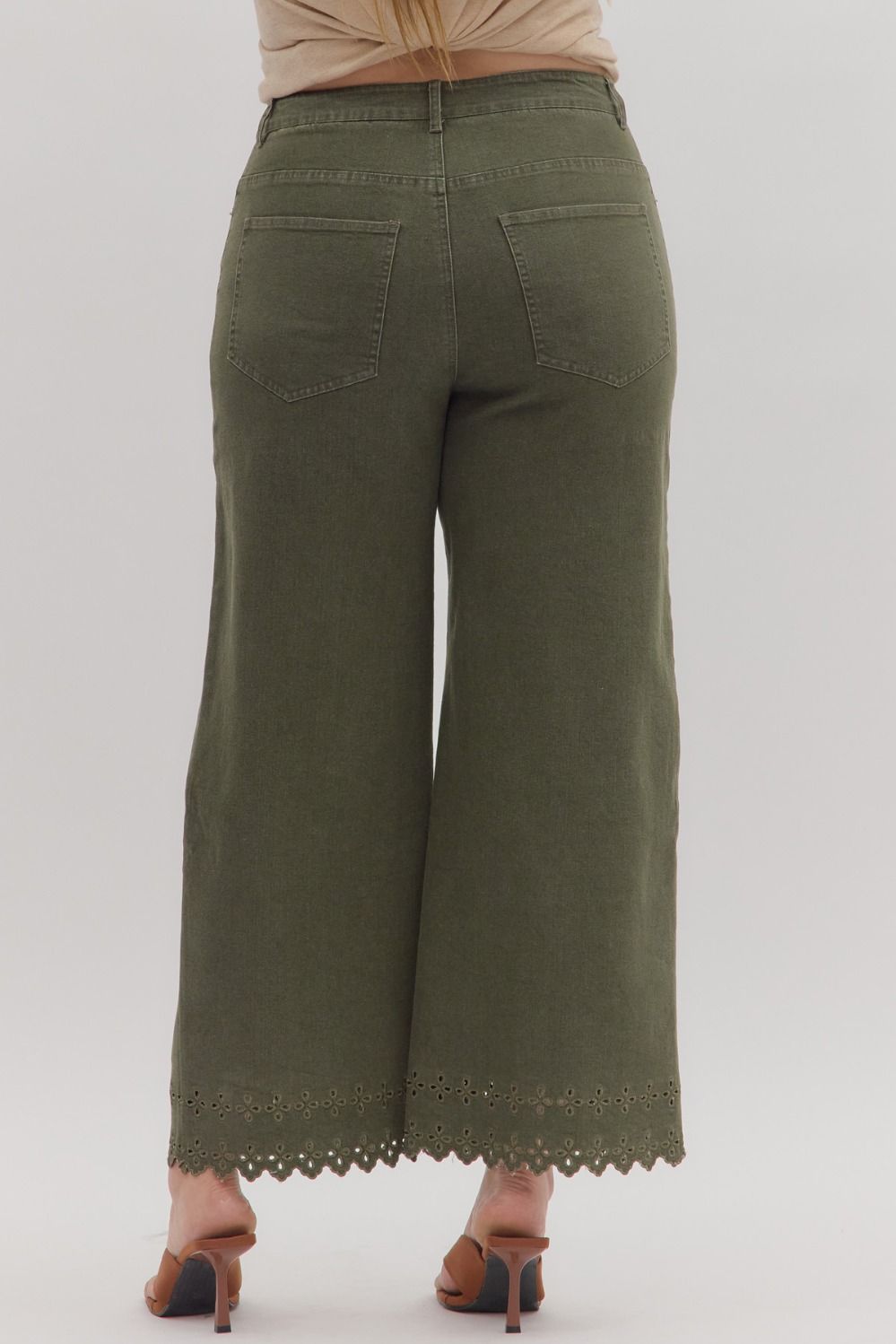 Eyelet Trimmed Ankle Jeans in Olive- Curvy