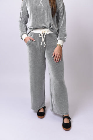 Everyday Comfort Set in Black & White - Shop Rust & Ruffles