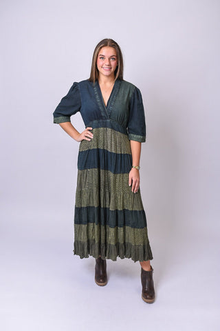 Stand Out In A Crowd Midi Dress - Shop Rust & Ruffles